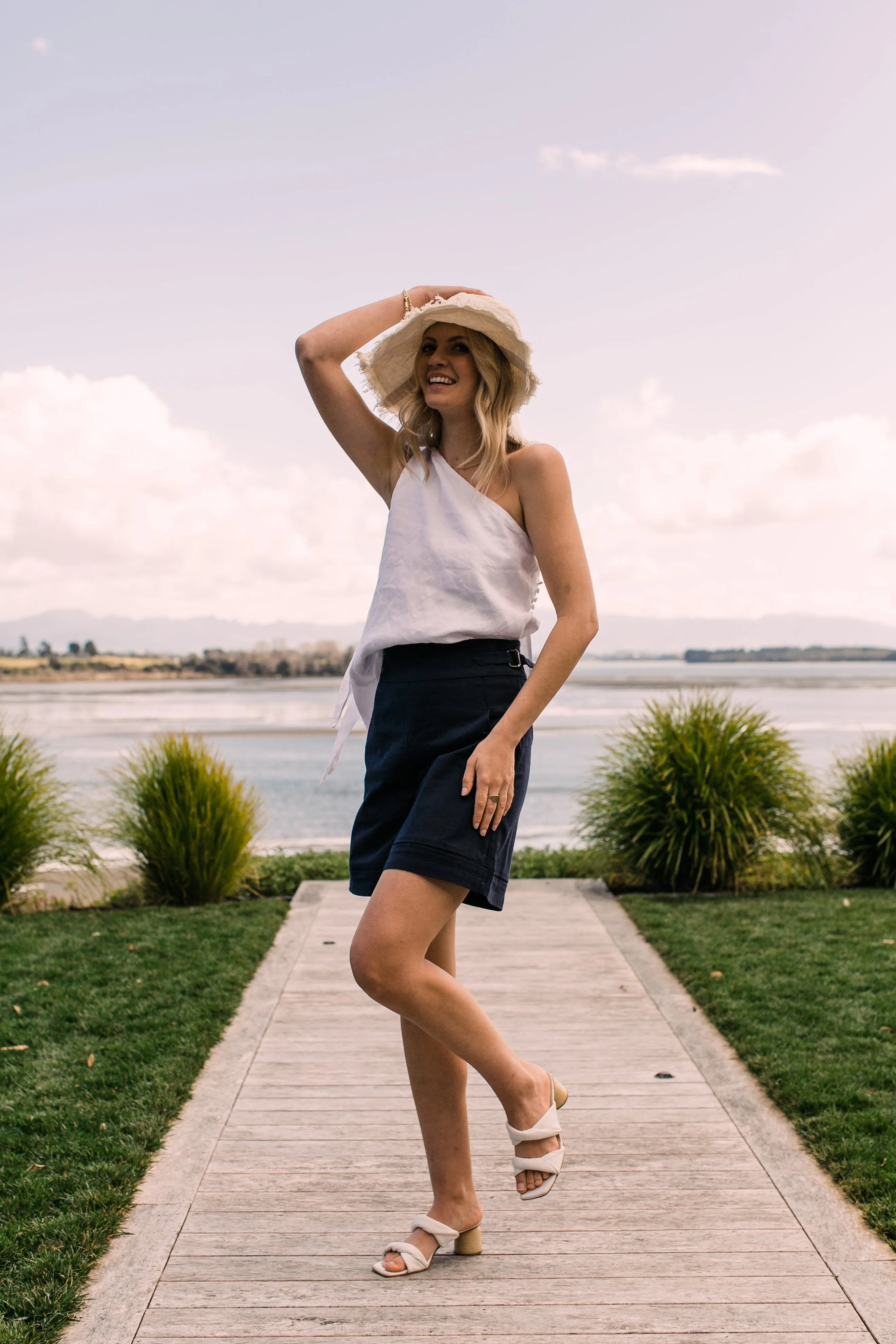 ANCHOR SHORT