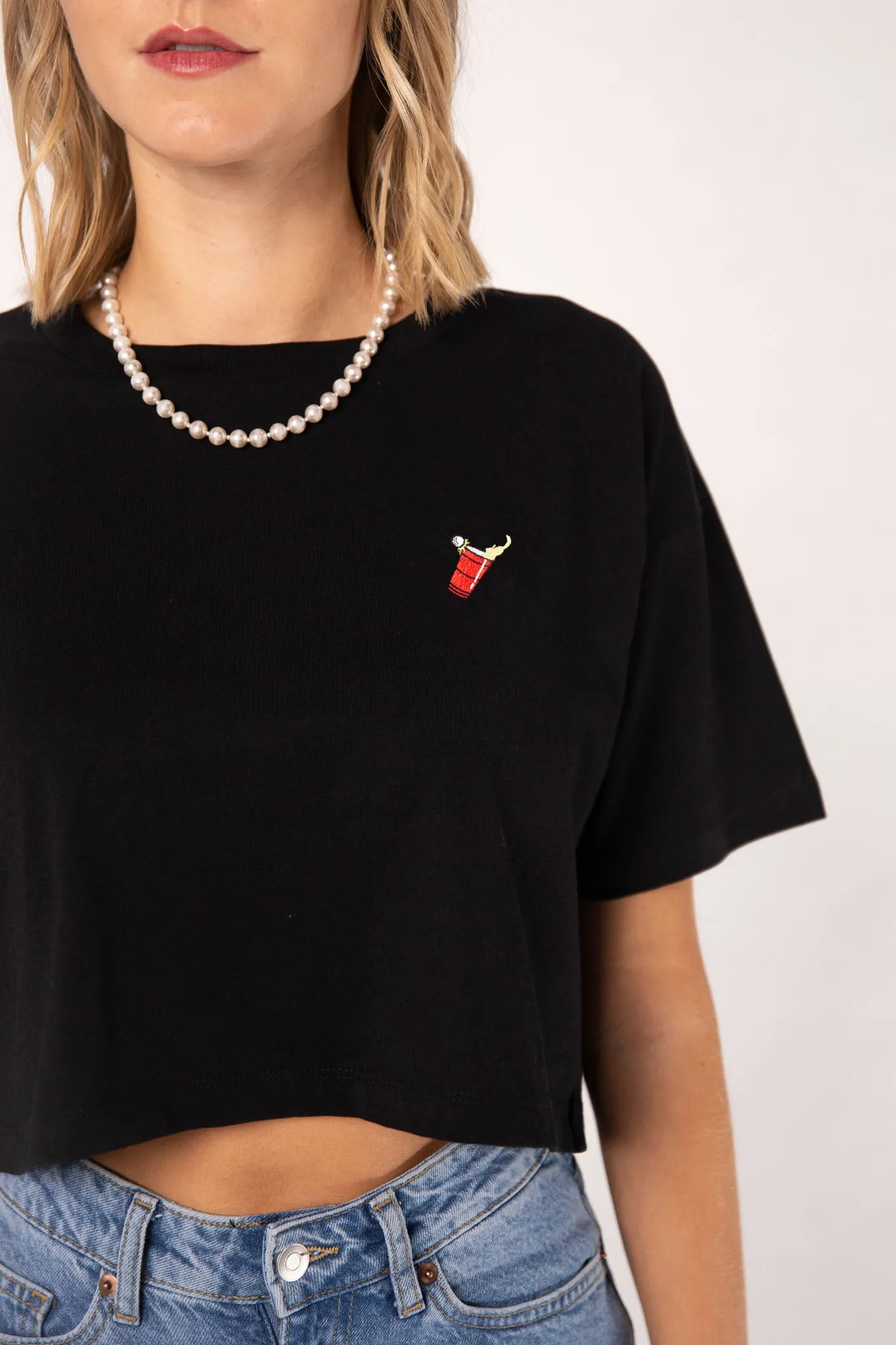 Beerpong Randtreffer | Besticktes Bio Baumwoll Crop Top