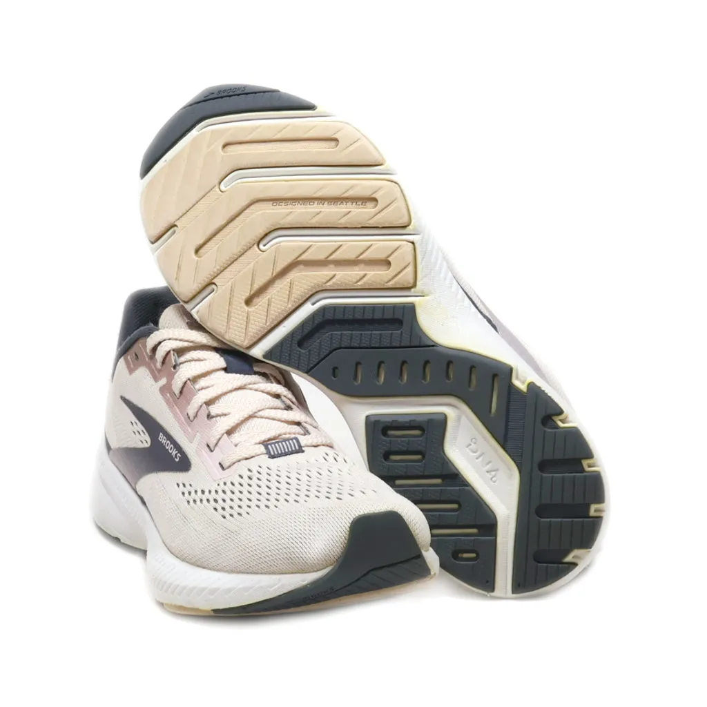 Brooks Launch Sport Shoes Leather Grey Colour For Women
