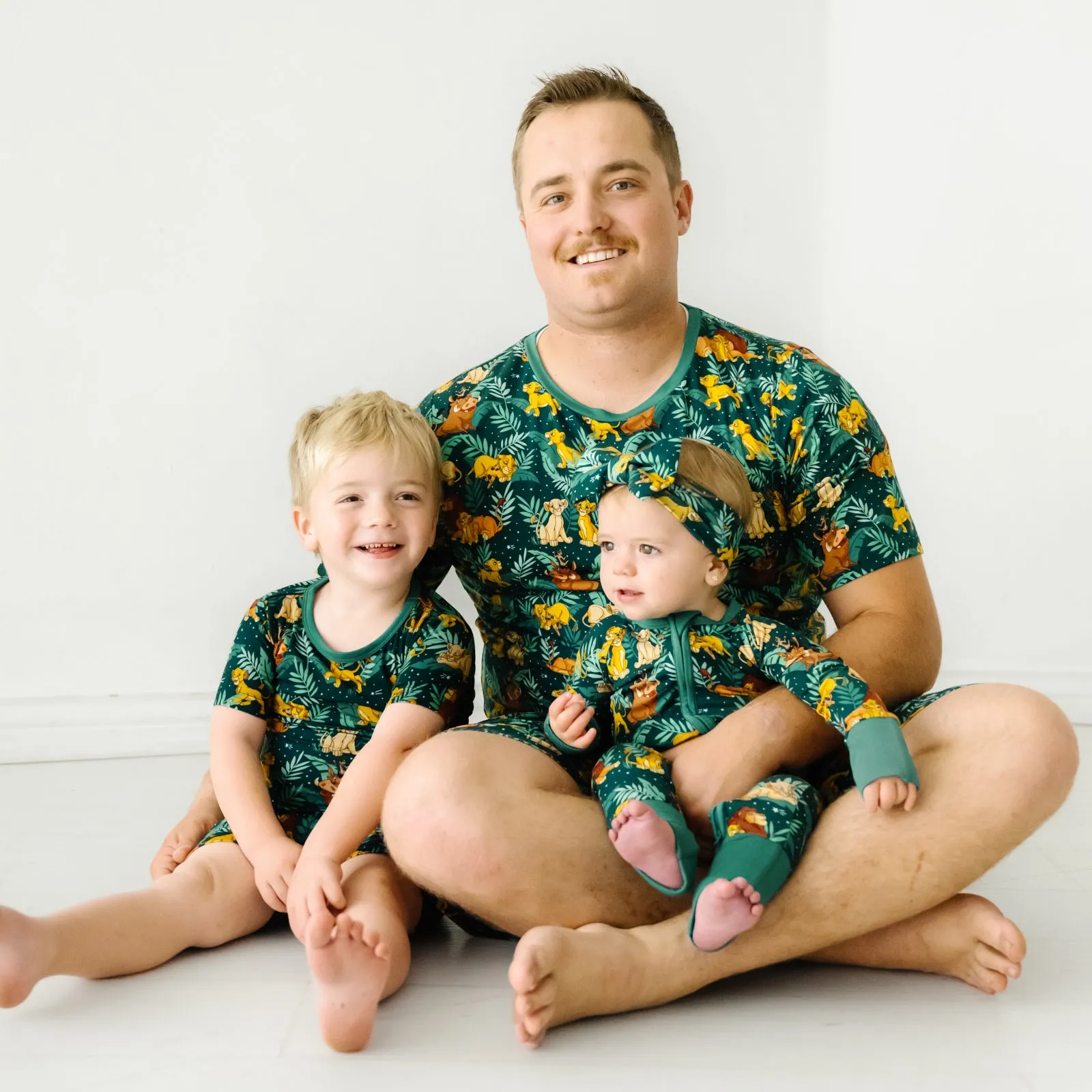 Disney Simba's Sky Men's Short Sleeve Pajama Top