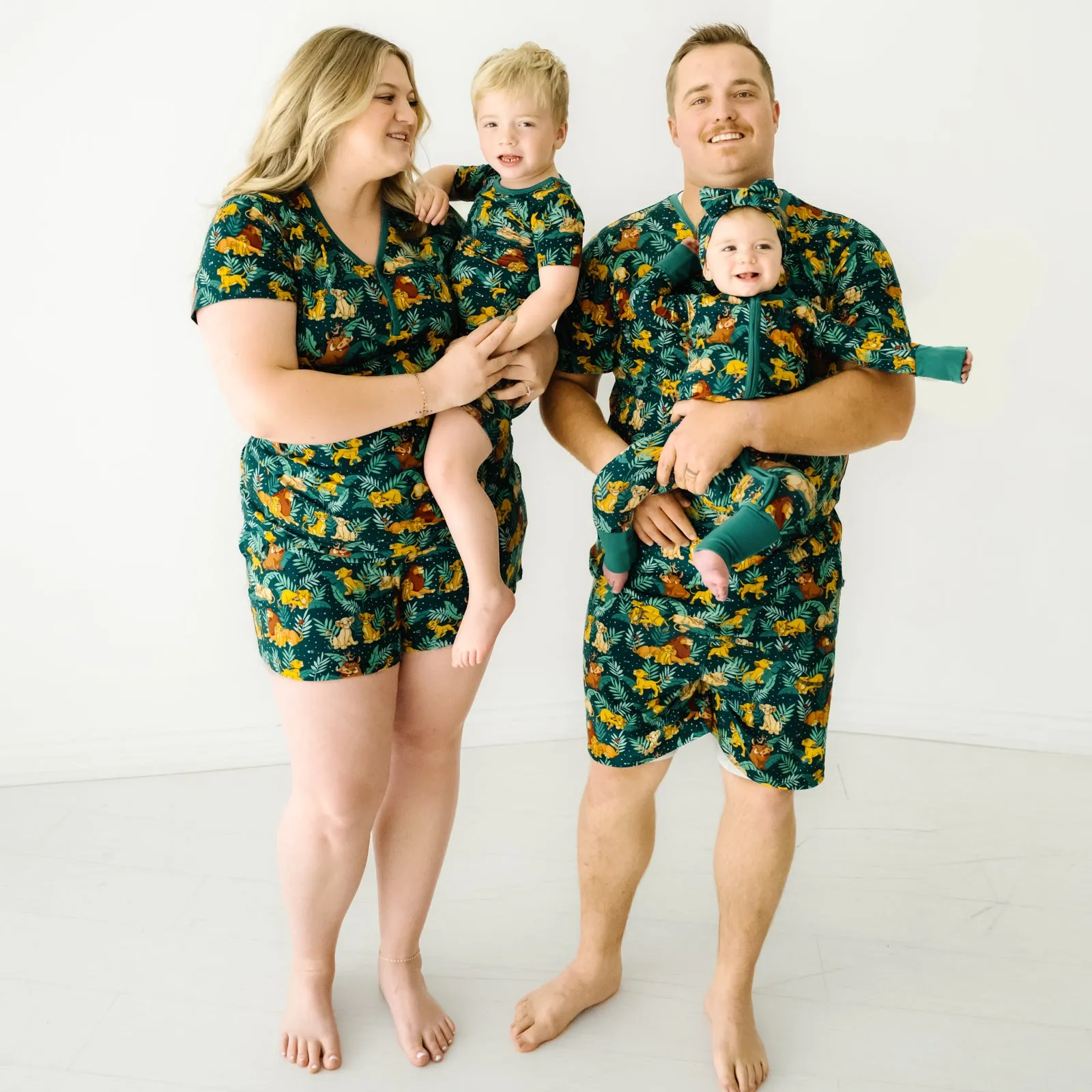 Disney Simba's Sky Men's Short Sleeve Pajama Top