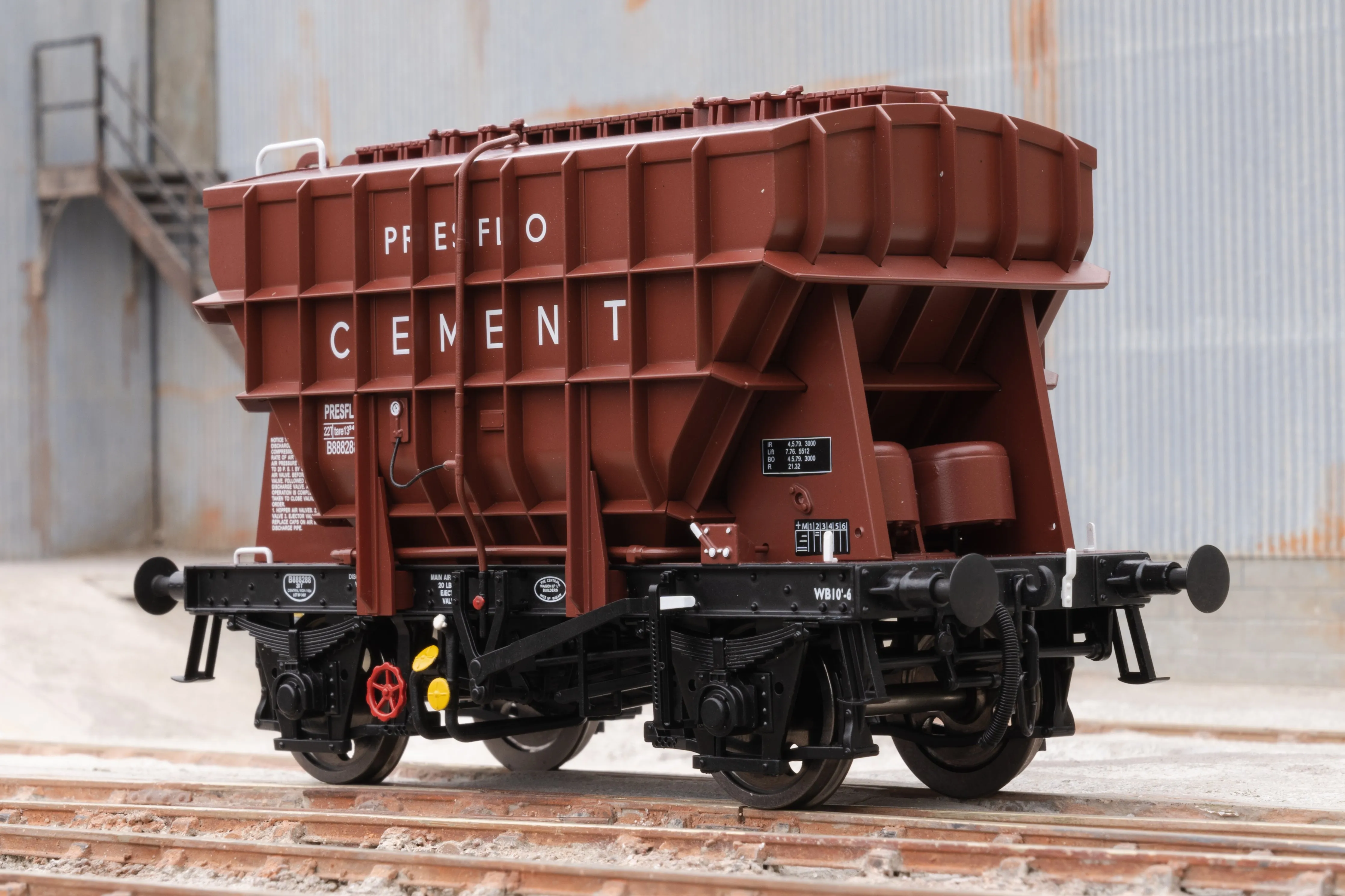 Ellis Clark Trains E3001B Finescale O Gauge Presflo Wagon 'Presflo Cement' 'B888288' (Pre-TOPS), Bauxite