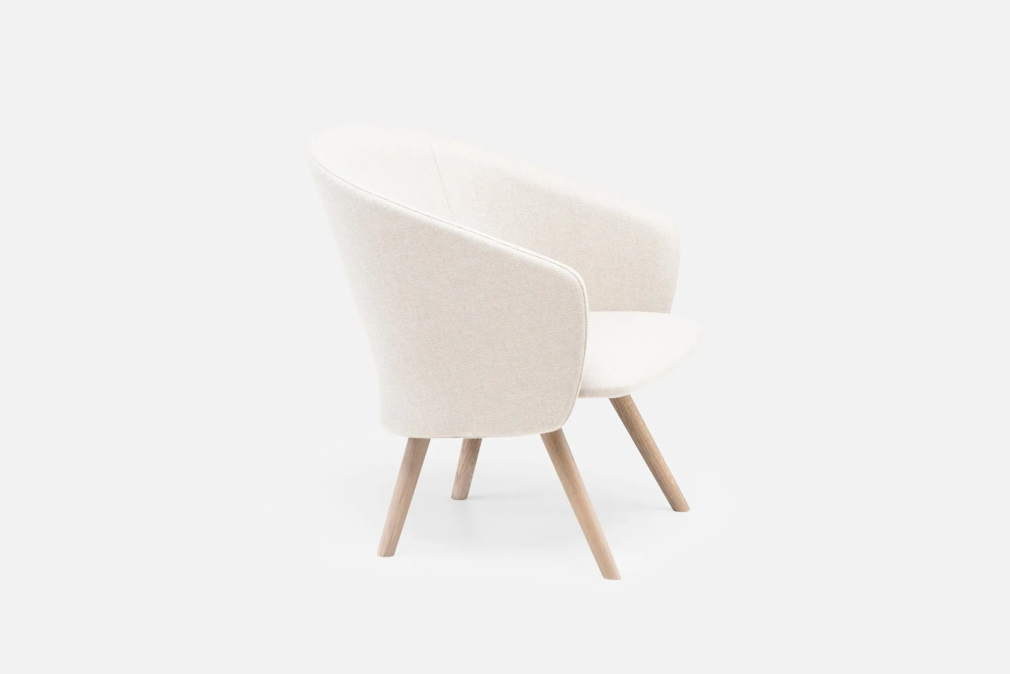 SAIA LOUNGE CHAIR
