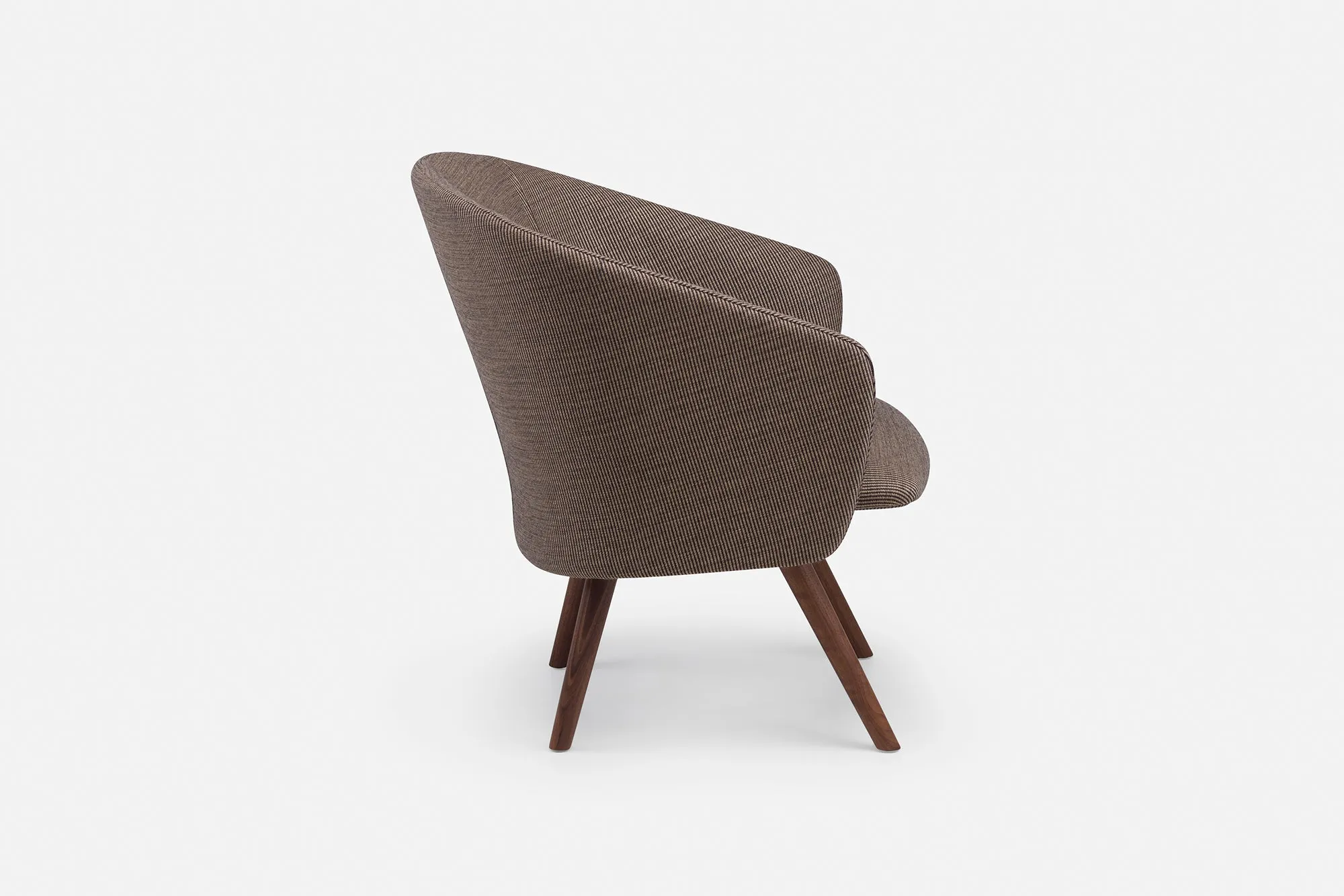 SAIA LOUNGE CHAIR