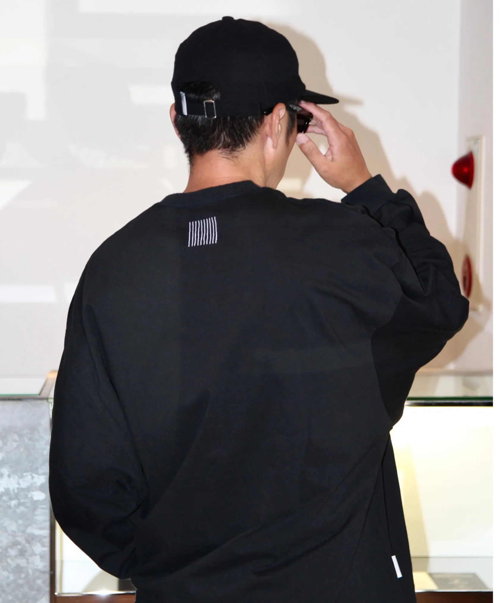 SUPER BIG ROUND LS TEE "BLACK"