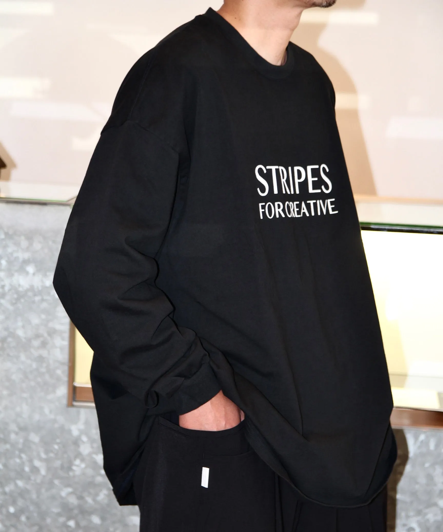 SUPER BIG ROUND LS TEE "BLACK"