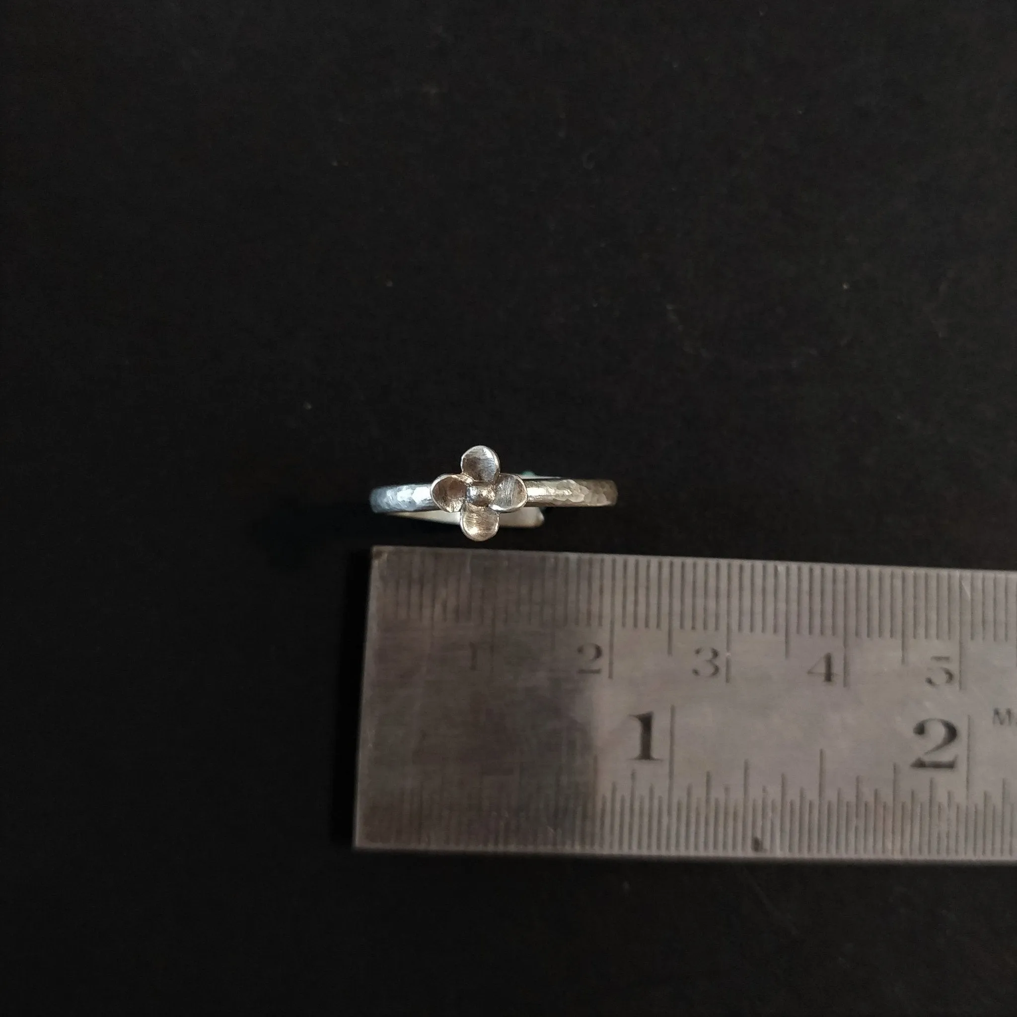 Tiny Flower Finger Ring
